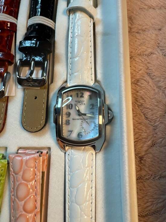 Invicta Special Edition Women's Baby Lupah Watch Gift Set with 7 Interchangeable - Picture 3 of 9